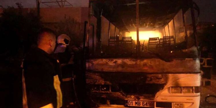 Adana’da otomobil ile motosiklet çarpıştı: 2 yaralı