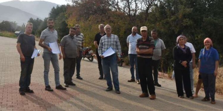 Mahalleden Arkadaşlar filminin konusu ne? Mahalleden Arkadaşlar filminin oyuncuları kim?