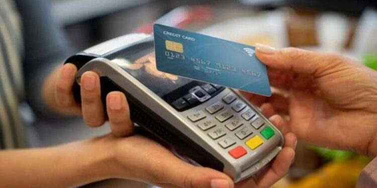 TV yayın akışı 4 Ekim Çarşamba! Hangi kanalda ne var, günün filmleri ve dizileri neler?