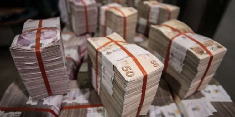 Yine bir tekel bayi… Bıçaklı sopalı kavga: 4 yaralı