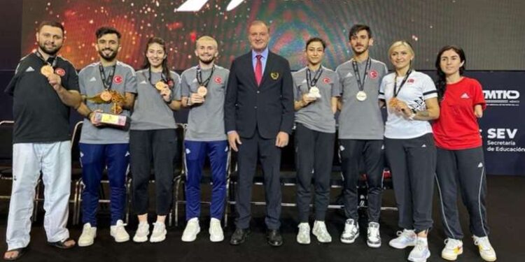 Antalya’da yamaç paraşütü kazası: Ağaçlık alana düşerek hayatını kaybetti