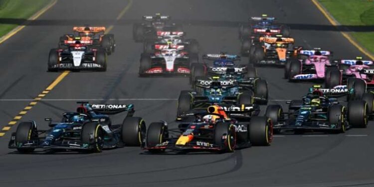 İzmir Büyükşehir Belediyesi’nden gençlere ‘kariyer’ desteği