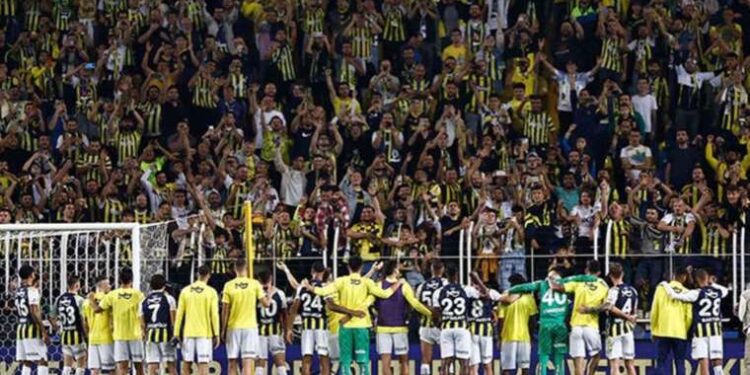 İzmir’de FETÖ operasyonu… 19 şüpheli gözaltına alındı!