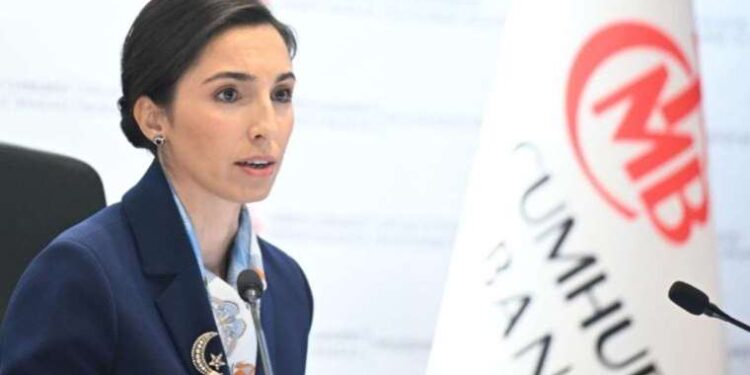 İşten çıkarılmasına neden olduğunu düşündüğü arkadaşının motosikletini kundakladı!