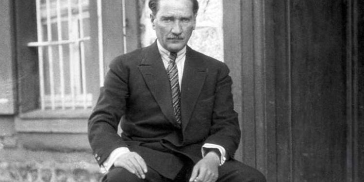 Berber çıraklarına işkence etti, ‘şaka yaptık’ dedi