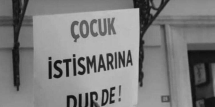 Son dakika… İstanbul Küçükçekmece’de iki metrobüs çarpıştı!