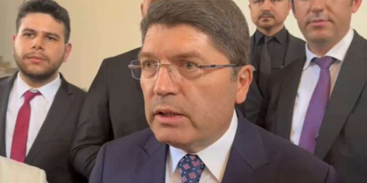 WhatsApp hızlı cevap özelliği ile gündemde