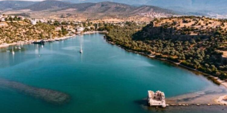 Uzaklaştırması vardı: Eşini ve çocuklarını rehin aldı!