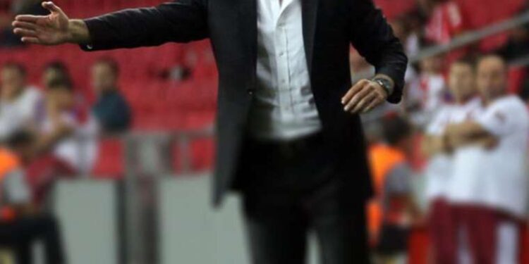 Fransa’da otobüs şoförleri kontak kapattı: Trafik aksadı