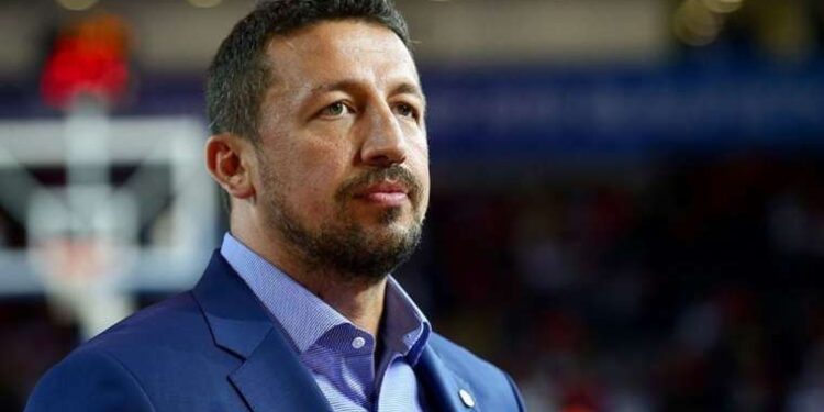 Parti görüntüleri ülkeyi karıştırmıştı: Eski Başbakan, medya ve eğlence sektörüne girdi