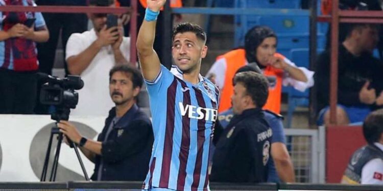 Ev sahibiyle tartıştı: Evi yakıp kaçtı!