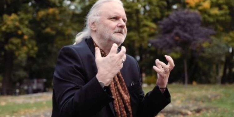 Aralarında eski emniyet müdürü de var… ABD bayraklı motoryat ile kaçarken yakalandılar!