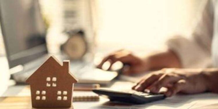 İzmir’in ‘Demir Lady’si İtalya’dan madalyayla döndü