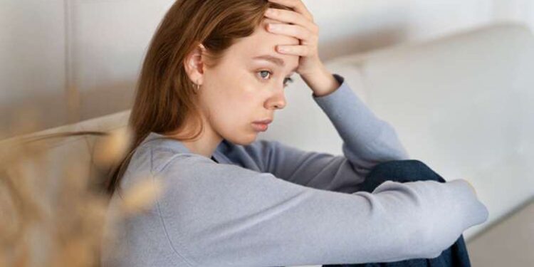 Son Dakika: Beşiktaş’ta evlerin bulunduğu bölgeye kaya düştü