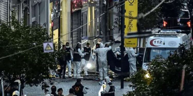 Tesla şikâyetler sonrası toplu davaların önünü sözleşmedeki maddeyle tıkadı