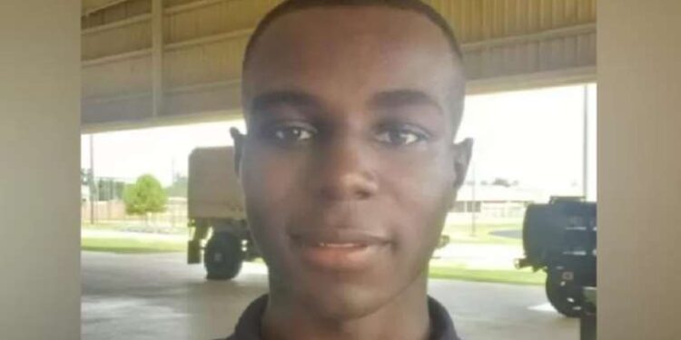 Kovulduğunu öğrenince bıçağını alıp patronuyla kavga etti