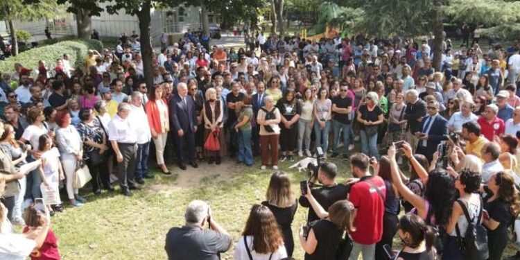 Hasta çocuğunu tedavi ettiremeyen anne isyan etti: ‘Parasızlıktan ölsün mü?’