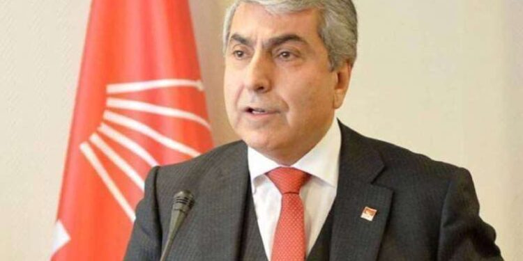 Şanlıurfa’daki aşiret düğününde geline 4 kilo altın takıldı