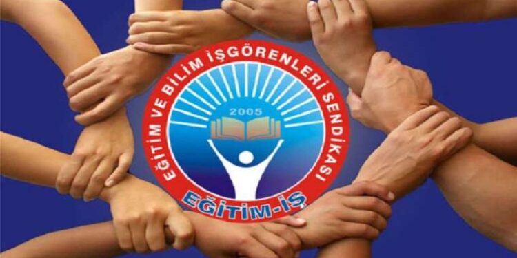 Büyükelçinin ülkeden kovulmasını kutlamak için konser verildi