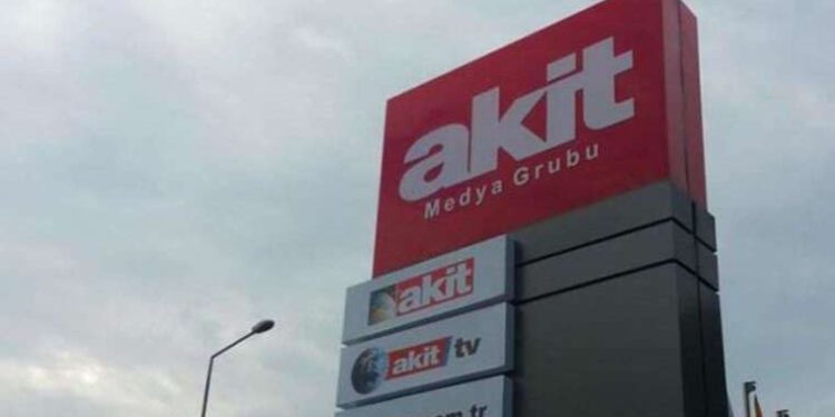 Sosyal medyada gördüğü televizyon ilanı parasından etti