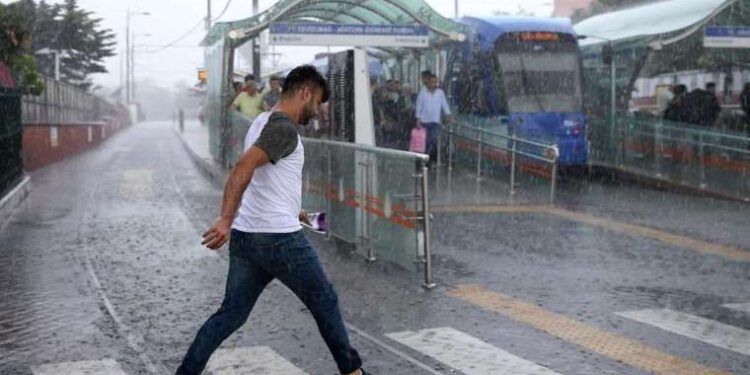 Kapanma tehlikesi maaşını 1 dolara indirdi: Aldığı kararların hatalı olmasıyla suçlandı