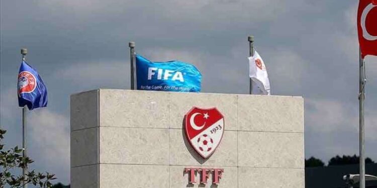 Karabük’te orman yangını: Ekiplerin müdahalesi sürüyor