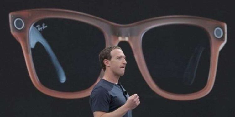 Bazı kedi türlerinin ultraviyole ışık altında parladığı bulundu