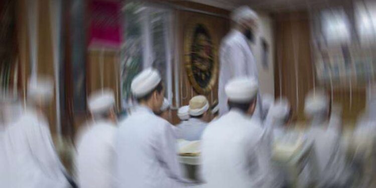 ‘Hafızlık’ istisna tutuldu: Milli Eğitim Bakanlığı gericilerin istediği açık lise ayrıcalığını tanıdı!