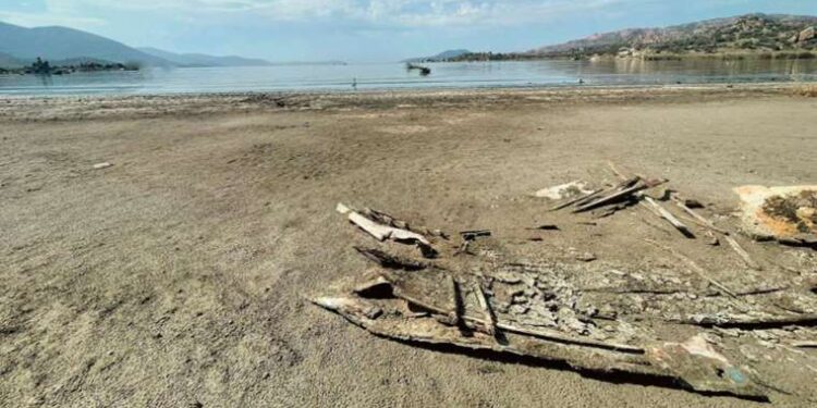 Hastane için kazdılar göl oldu