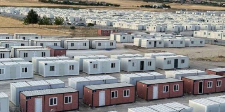 İktidara yakınlığıyla bilinen şirkete, denize kıyısı olan ormanlık alana otel yapma izni verildi