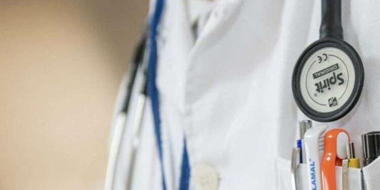 20 bin yurttaş hemşiresiz!