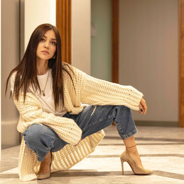 ruhsatsiz-silah-bulundurma-sucundan-gozaltina-16559558_8701_m Ruhsatsız silah bulundurma suçundan gözaltına alınan Banu Parlak adli kontrol şartıyla serbest bırakıldı