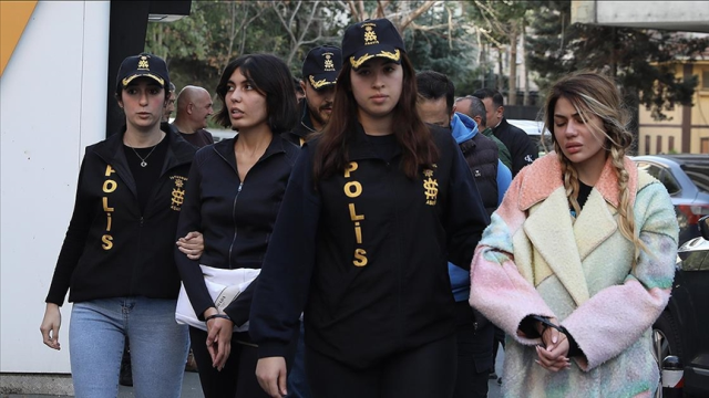 tutuklu-bahar-candan-in-orgut-liderinden-para-16571258_4514_m Tutuklu Bahar Candan'ın örgüt liderinden para aldığı görüntü ortaya çıktı