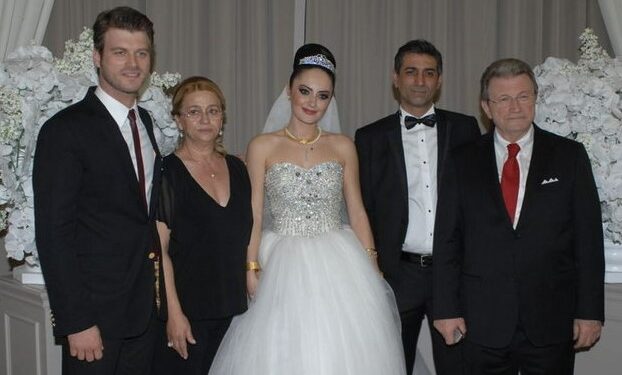 Kıvanç Tatlıtuğ, ağabeyiyle poz verdi! Görenler hiç benzetemedi