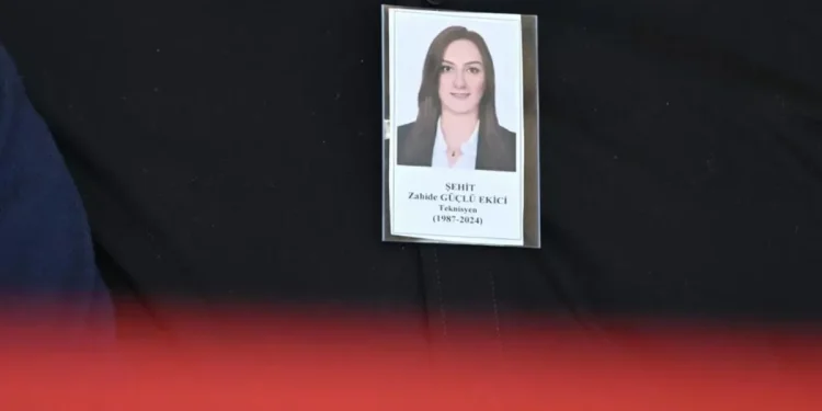 Şehit Mühendis Ekici'ye Çiçek Götüren Çiçekçi Konuştu