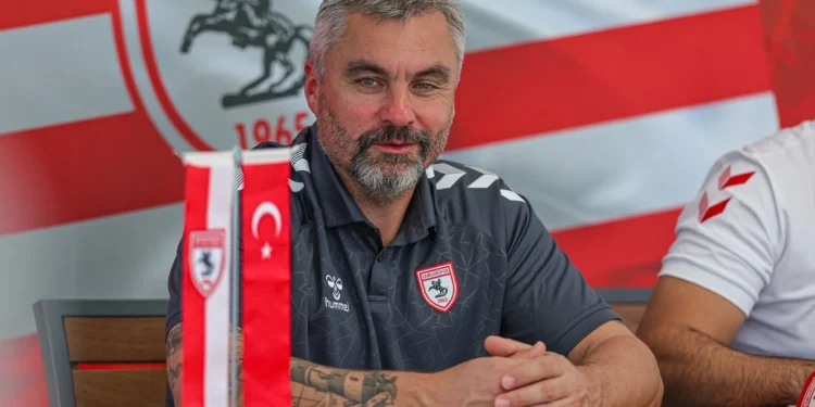 Thomas Reis: İlk hedefim ligde kalmak