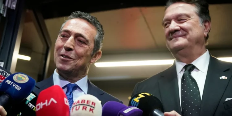 Hasan Arat'ın istifası sonrası Ali Koç'un başkanlığı gündemde.