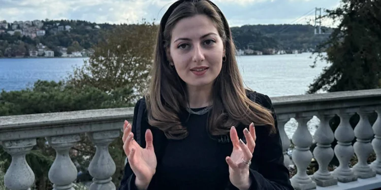 İşitme Engelli Ailenin Çocuğundan 230 Yeni Kelime