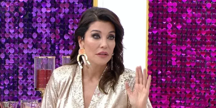 Deniz Akkaya, bipolar olduğu iddialarına yanıt verdi