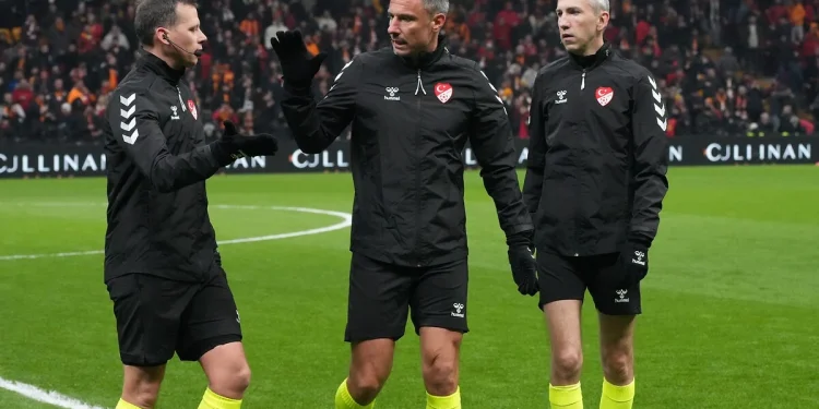 TFF, derbilerde yabancı hakem kullanımına karar verdi