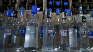 Adana'da 750 litre sahte içki ele geçirildi