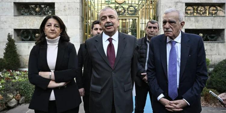 Silah bırakma çağrısı: DEM Parti 17.00'de açıklama yapacak