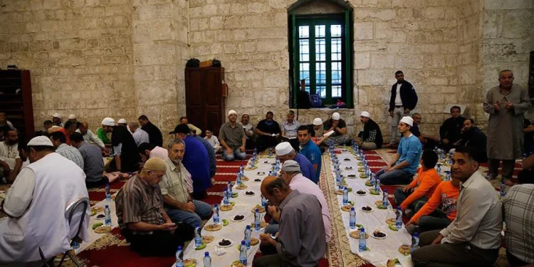 Ramazan başlıyor: Oruçla ilgili 10 soru ve yanıt