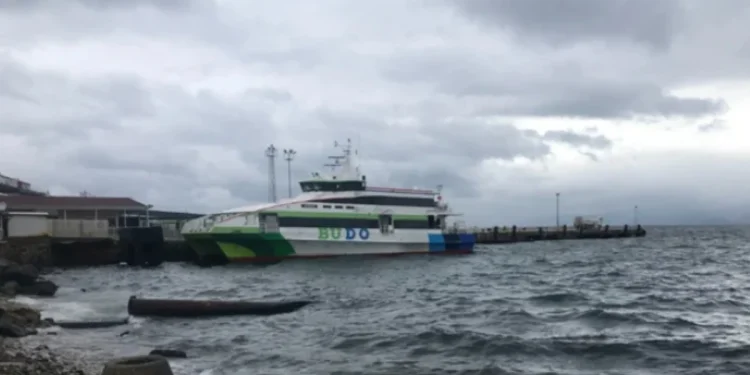 İstanbul ve Çanakkale’de feribot seferleri iptal edildi