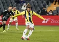 Cenk Tosun, Fenerbahçe’de 2. Golünü Attı