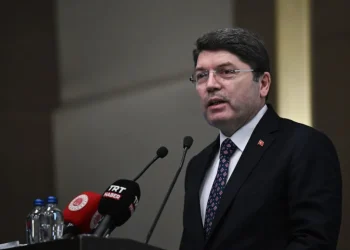 Yılmaz Tunç: İmralı başvurusu olursa değerlendiririz