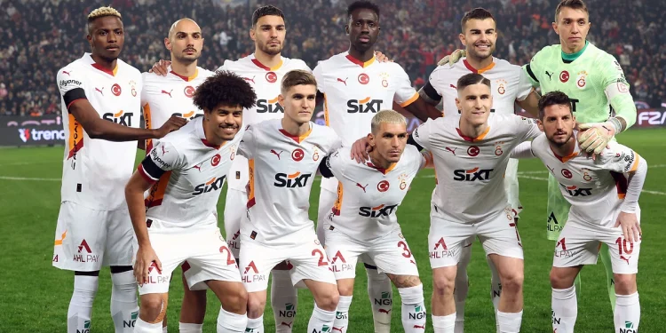 Galatasaray'ın UEFA listesi açıklandı, kadro belli oldu