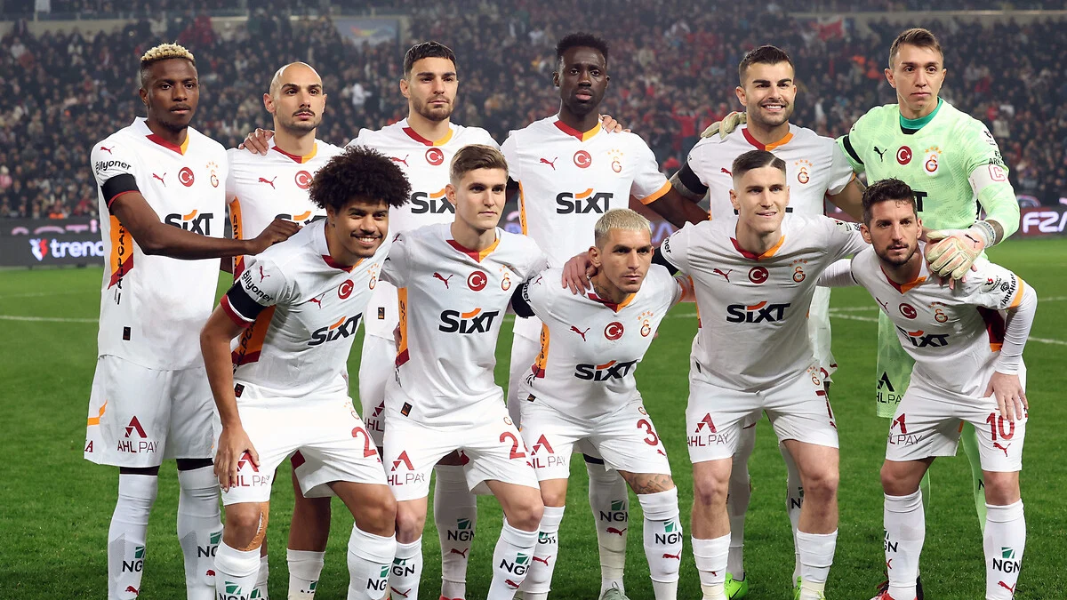 Galatasaray'ın UEFA listesi açıklandı, kadro belli oldu