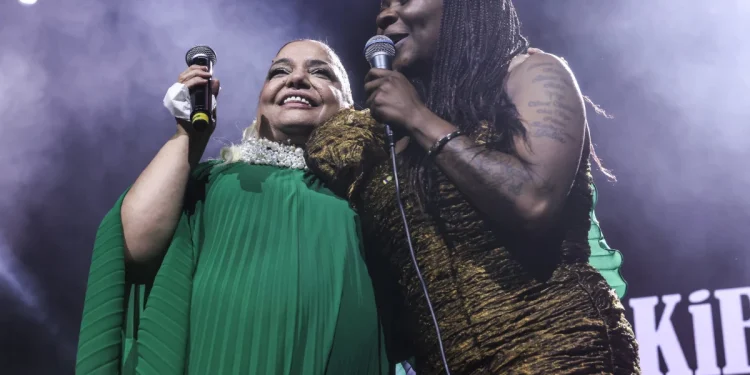 "Buika ve Kibariye Aynı Sahnede, Beraber Şarkı Söyledi"