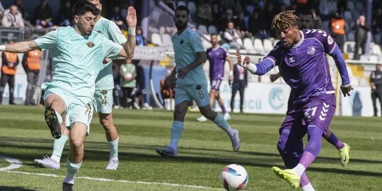 Keçiörengücü ve Esenler Erokspor'un maçında galip yok